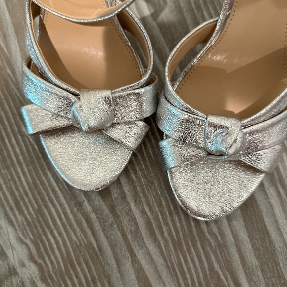 Jewel by Badgley Mischka Rhonda heels in Silver Textile Sz 9 - Picture 1 of 7